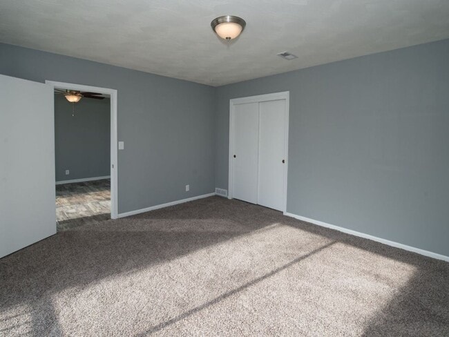 Building Photo - 5116-20