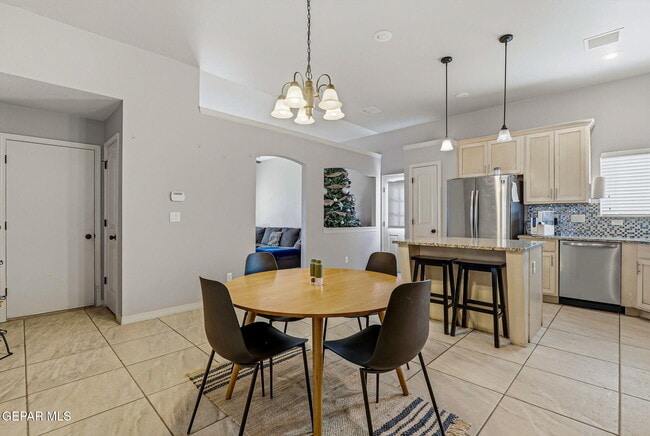 Building Photo - 3853 Loma Brisa Dr