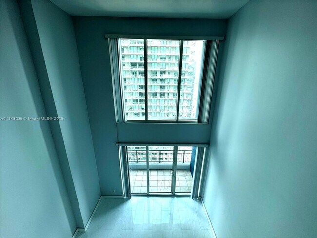 Building Photo - 60 SW 13th St