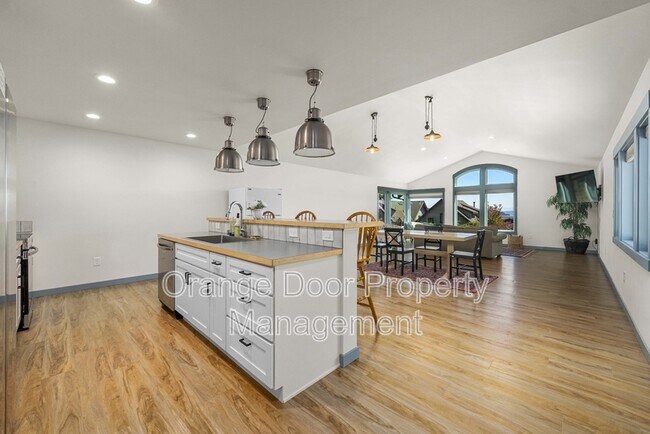 Building Photo - 7009 Stanich Ave