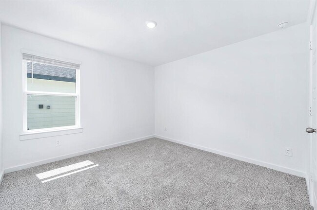 Building Photo - 1122 Fringed Bluestar Dr
