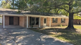 Building Photo - 123 Greene Dr