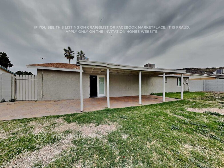 Building Photo - 1705 W Thunderbird Rd