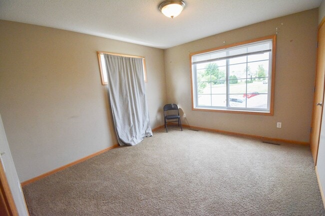 Building Photo - Incredible views from this end-unit townhome!