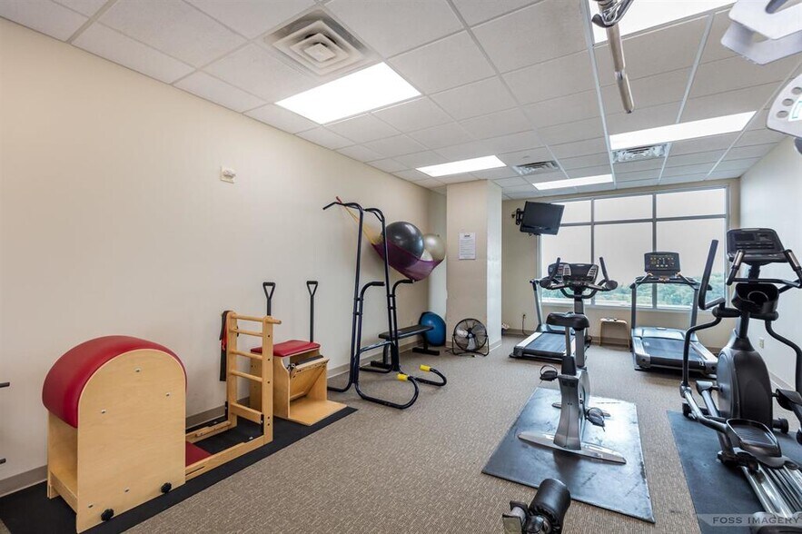 12th floor fitness room - 625 N Segoe Rd
