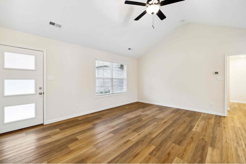 Building Photo - 5009 Spring Creek Rd