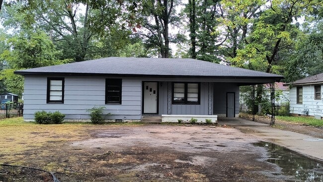 Primary Photo - 403 W 35th Ave