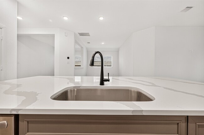 Building Photo - 453 Embden Rim Dr