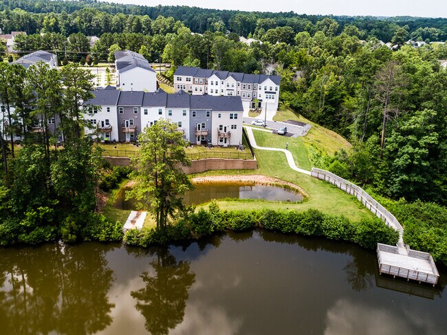 Building Photo - 1106 Shoreside Dr