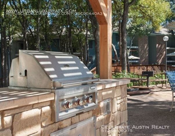 Building Photo - Hillside Creek