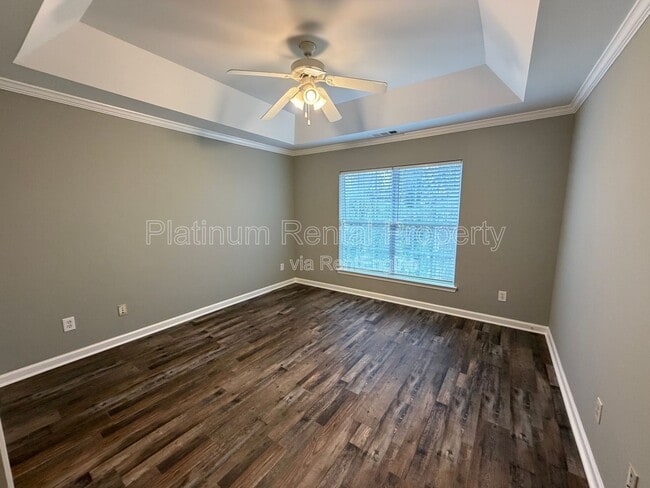 Building Photo - 250 Amal Dr SW