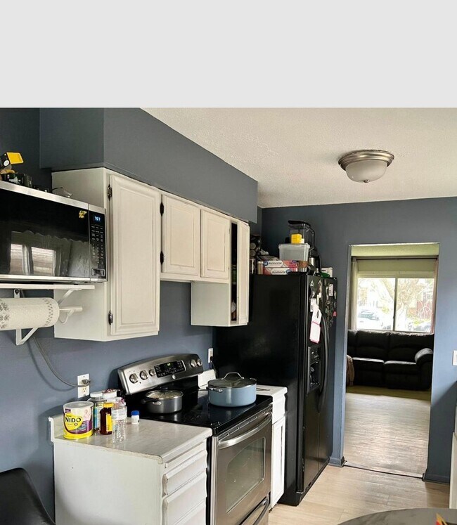 Building Photo - 1672 N Manton St