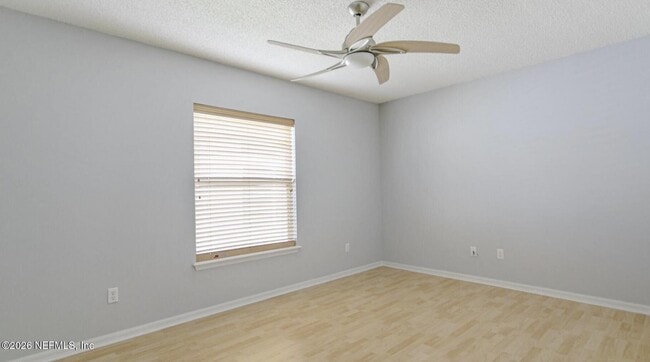 Building Photo - 13031 Chets Creek Dr N