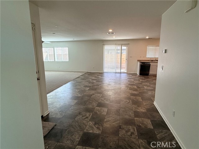 Building Photo - 16931 Montgomery Ave