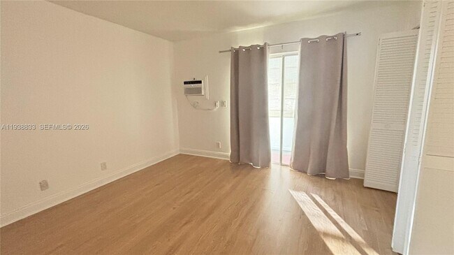 Building Photo - 62 Andover C