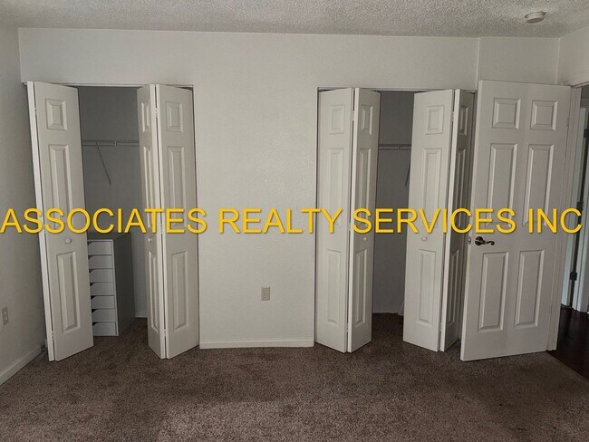 Building Photo - Spacious 2bed/2bath Condo in CREEK’S EDGE in NW Gainesville PRIVATE PATIO!!