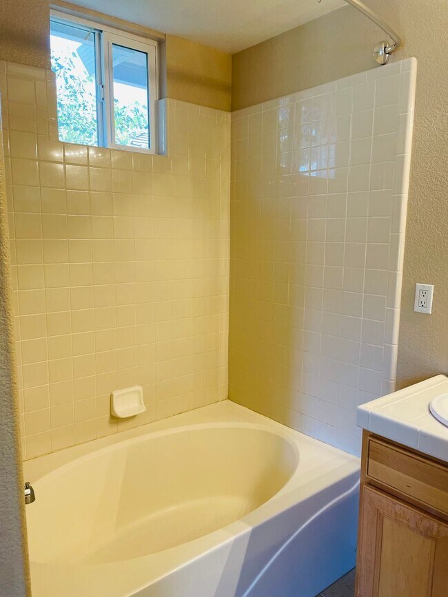 Building Photo - 4059 Innovator Dr
