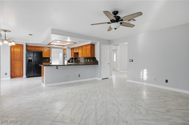 Building Photo - 2001 Madagascar Ln