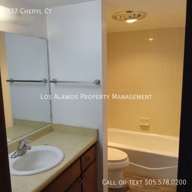 Building Photo - 337 Cheryl Ct