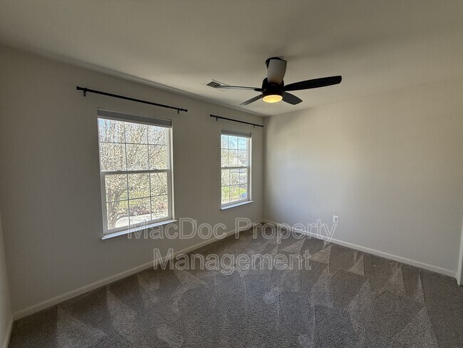 Building Photo - 14 Heatherbrook Ln