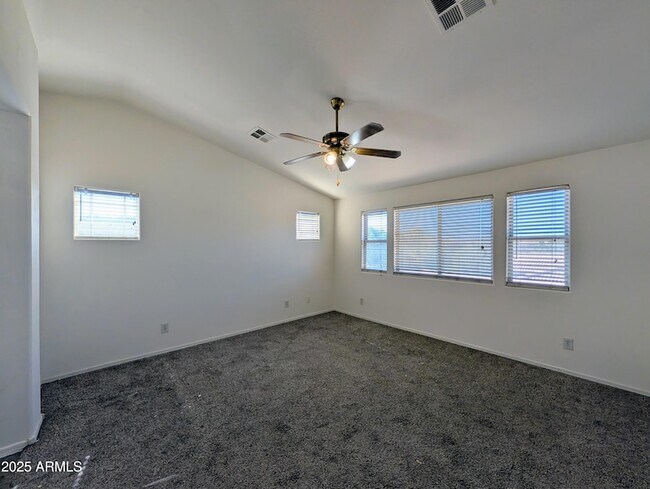 Building Photo - 3848 E Pollack St