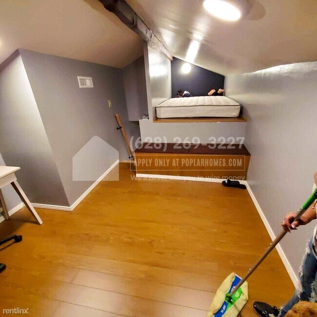 Building Photo - 3 br, 2.5 bath Townhome - 5930 Malabar Str...
