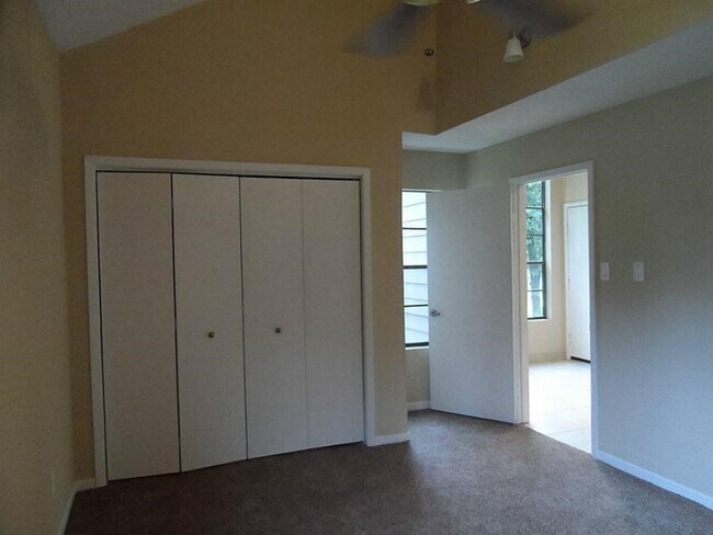 Building Photo - 12900 Walden Rd