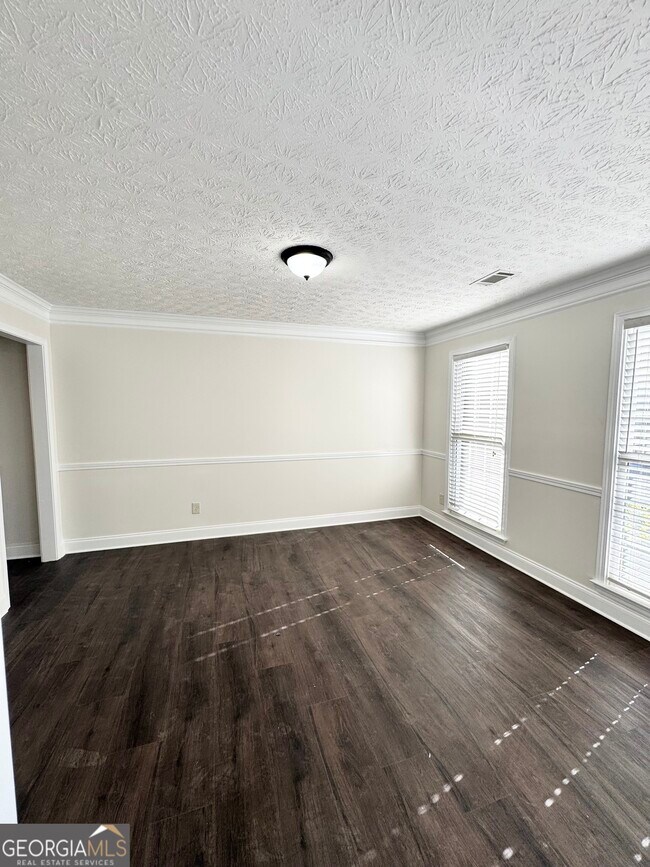 Building Photo - 6284 Southland Ridge