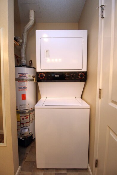 Building Photo - 15072 NW Central Dr