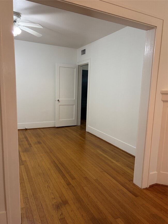 Building Photo - 1719 Dunlavy St