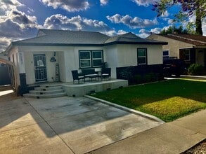 Building Photo - **LAKEWOOD HOME** THREE BEDROOM READY FOR JULY MOVE-IN