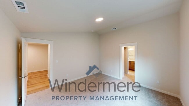 Building Photo - 637 Kingbird Ct