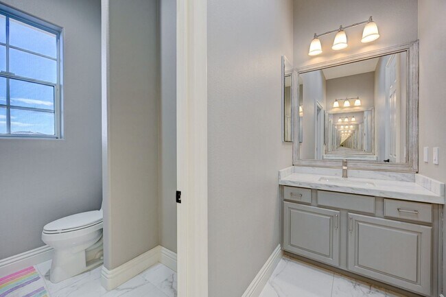 Building Photo - 9738 Bear Trap Ct