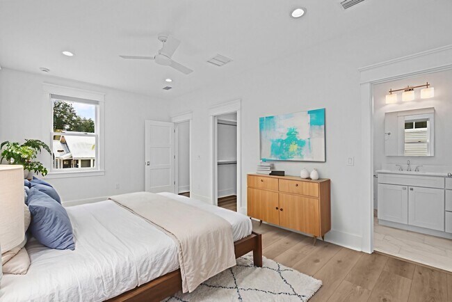 Building Photo - 171 Cordova St