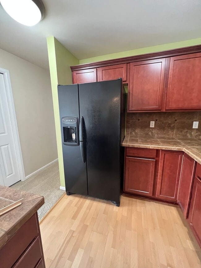 Building Photo - 2 Bedroom 1.75 Bathroom Condo in North Bellingham