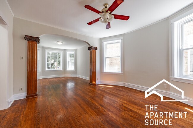 Building Photo - 2110 N Avers Ave