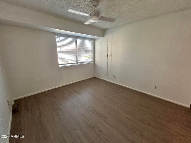 Building Photo - 2040 S Longmore