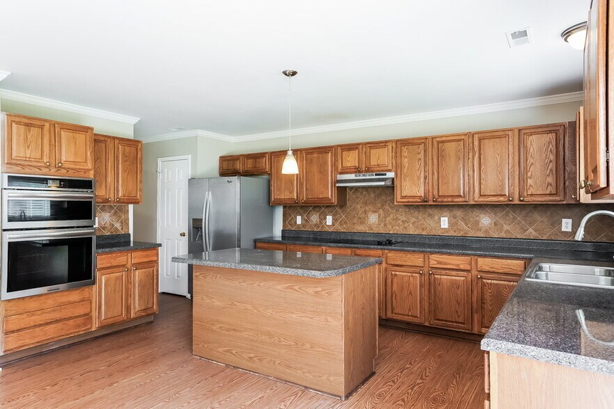 Building Photo - 4028 Oatgrass Ln