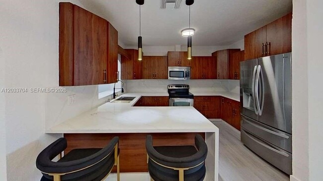 Building Photo - 3030 SW 96th Ave