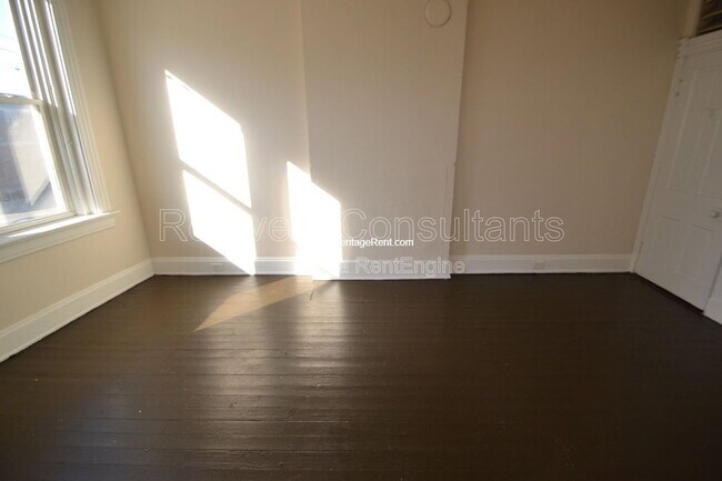 Building Photo - 1042 Marshall Ave