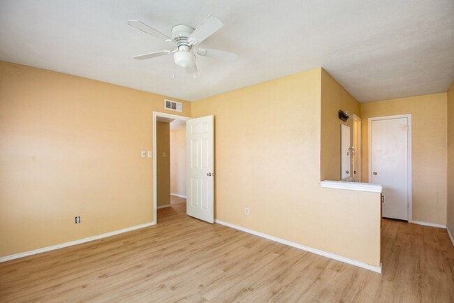 Building Photo - 6600 Brookhaven Ct