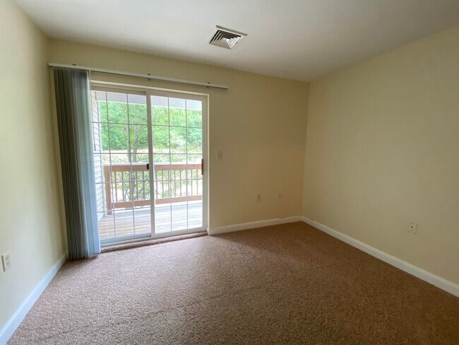 Building Photo - 99 S Mammoth Rd