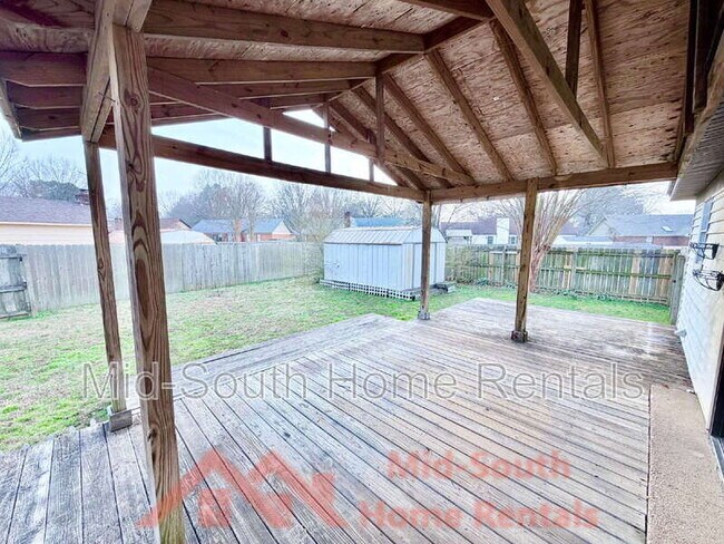 Building Photo - 465 Shelton Rd