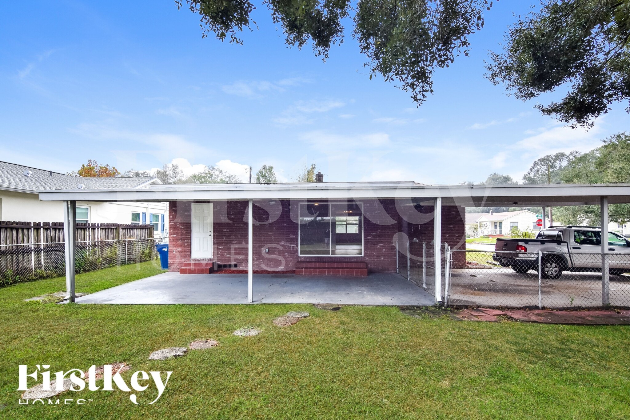 Building Photo - 719 W Ohio Ave