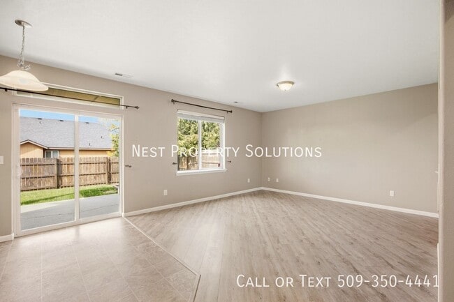 Building Photo - 800 S Hamilton Rd