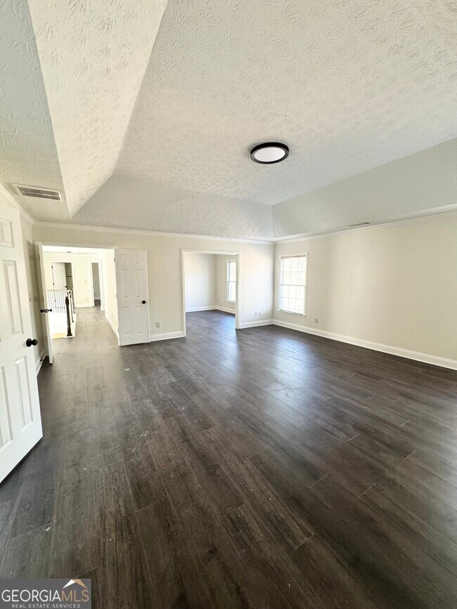 Building Photo - 6284 Southland Ridge