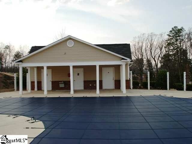Building Photo - 29 Pine Walk Dr