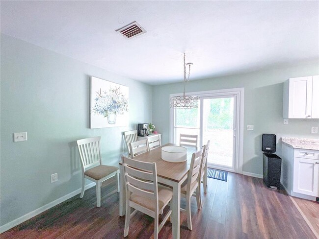 Building Photo - 4814 SW 57th Dr