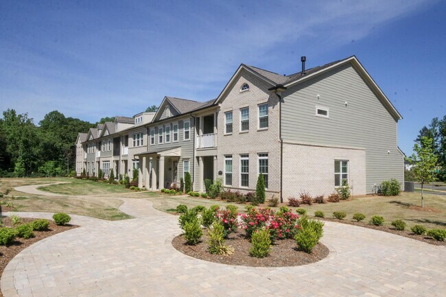 Building Photo - Beautiful John Wieland 3 bedroom 3.5 bath ...