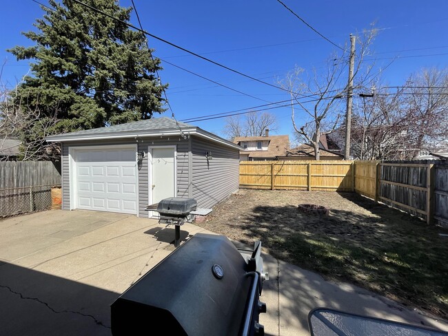 Building Photo - 2735 Marshall St NE